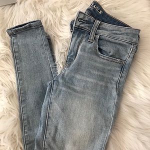 light wash super stretch jegging